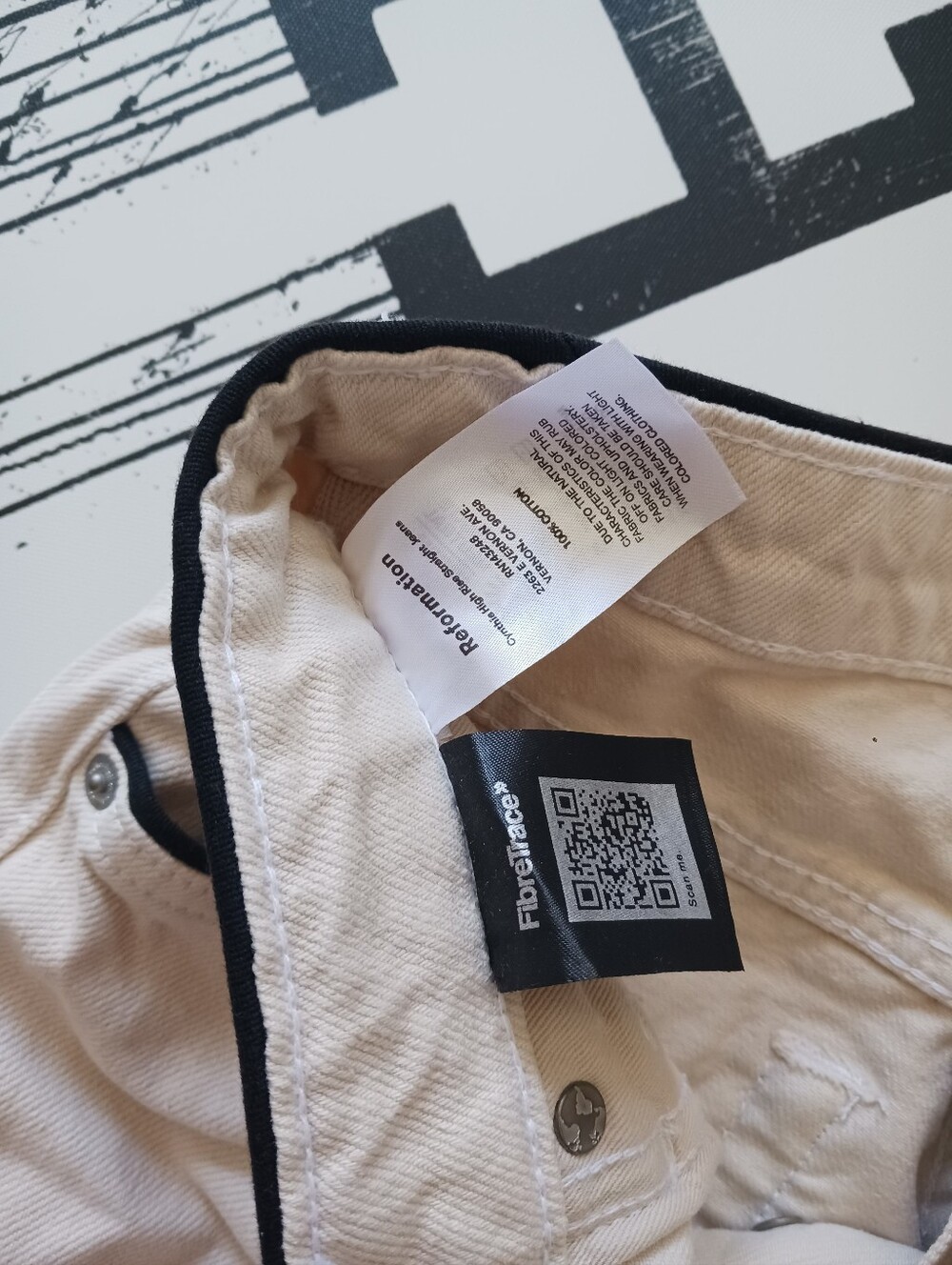 NWT Reformation Cynthia High H8gh Rise Straight Almond Jeans Size 25 - Picture 7 of 7